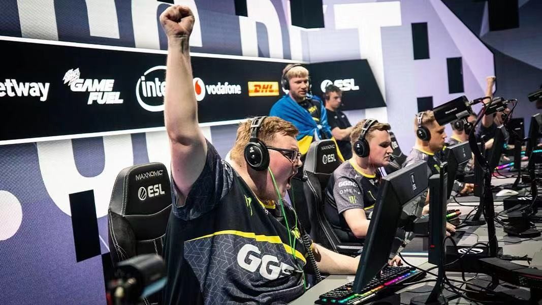 一个交易背 一个交易背